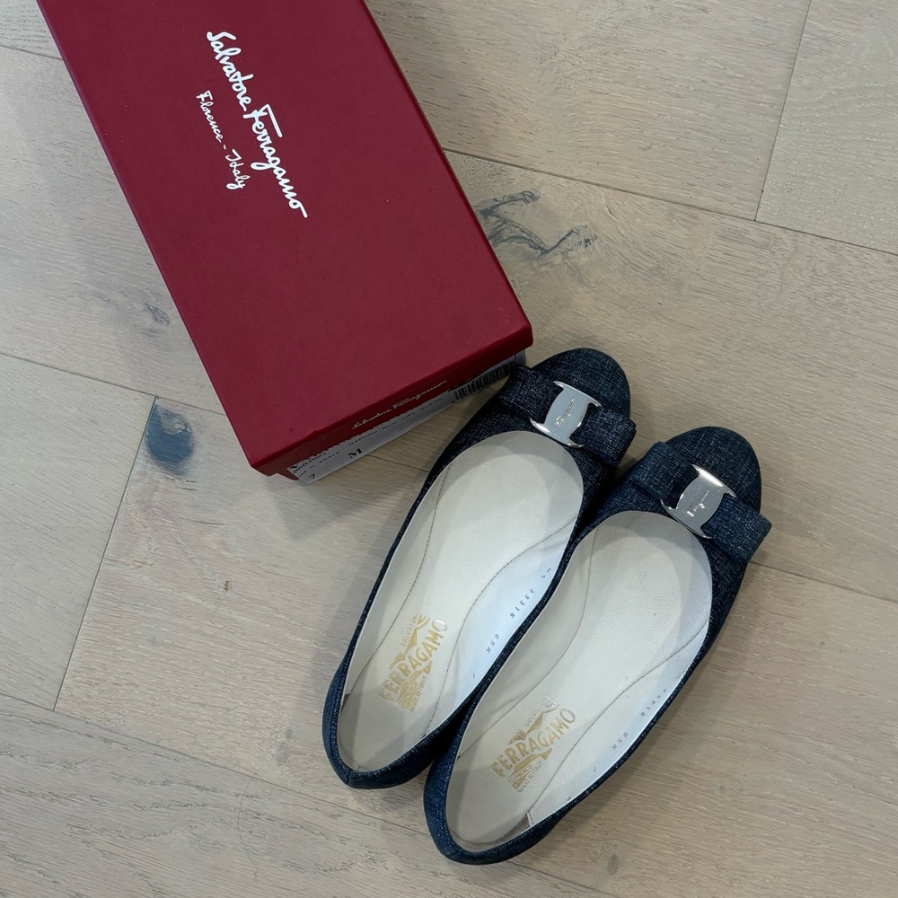 Salvatore Ferragamo Varina Denim size 7